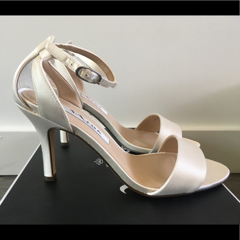 Nina Venetia Ivory Satin Heel